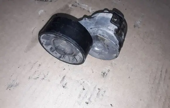 Iveco Daily 35 - 40.10 Generator/alternator belt tensioner NOCODE