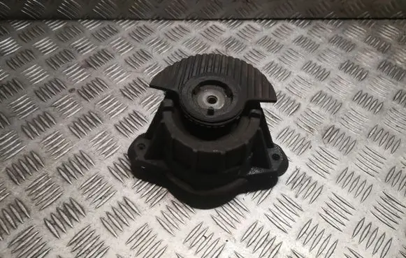 Engine mount bracket