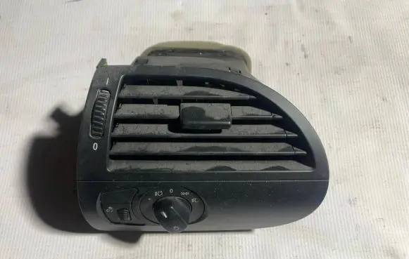 BMW 6 E63 E64 Dashboard side air vent grill/cover trim 6924279 14121810 7009271