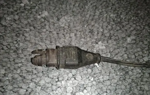Volkswagen PASSAT B5 Outside/exterior temperature sensor 8D0820535