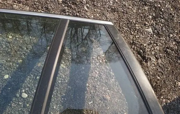 BMW 5 GT F07 Rear vent window glass