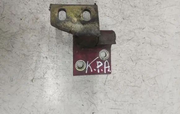 Citroen Berlingo Front door lower hinge 
