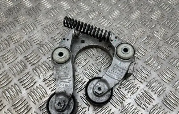 KIA Sorento IV Generator/alternator belt tensioner 252812MHA1