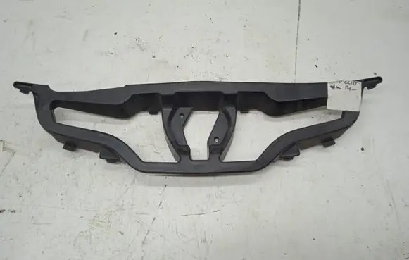 Renault Clio IV Front bumper upper radiator grill 628101467R