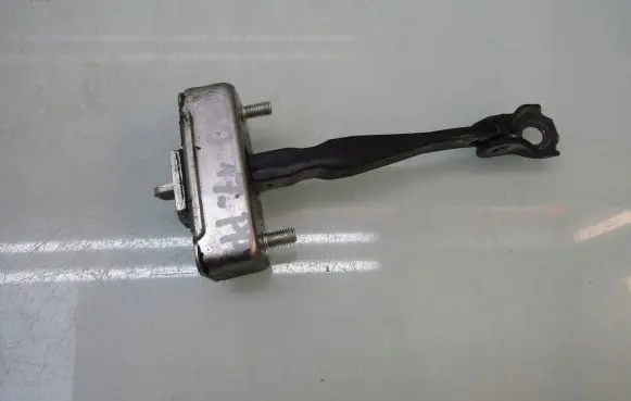 Infiniti Q50 Front door check strap stopper