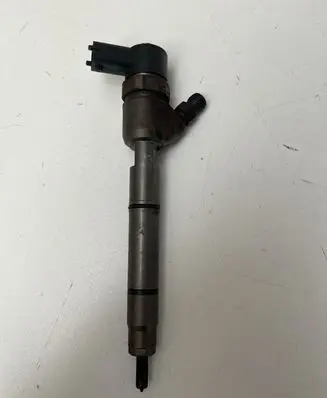 KIA Ceed Fuel injector 0445110320 338002A900