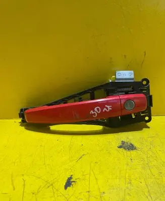 Opel Zafira B Front door exterior handle