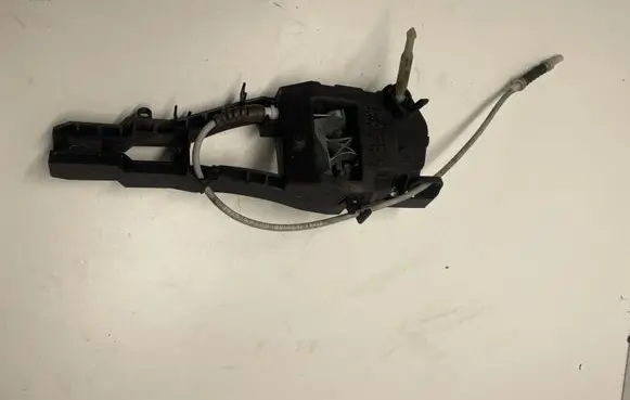 BMW 1 F20 F21 Front door exterior handle/bracket 51217297749 14389710