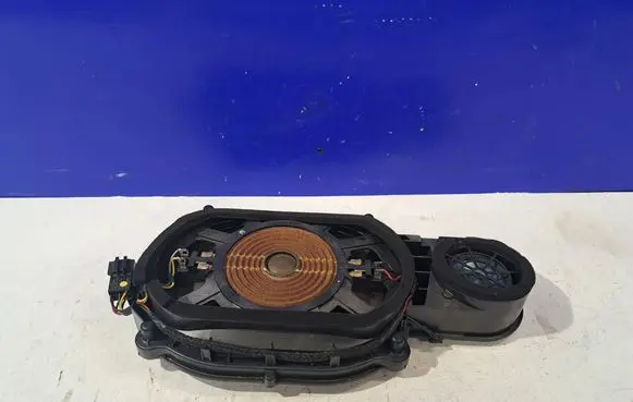 Mercedes-Benz E C207 W207 Subwoofer speaker A2048205002
