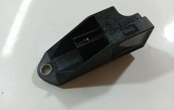Volkswagen Polo IV 9N3 Airbag deployment crash/impact sensor 3WK42895