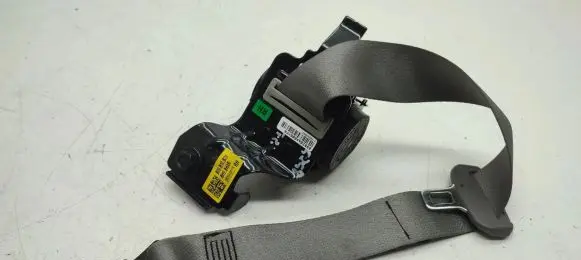 Hyundai Elantra VII Rear seatbelt