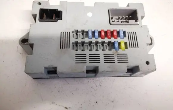Jaguar XF Fuse box set 73707520 7370-7520