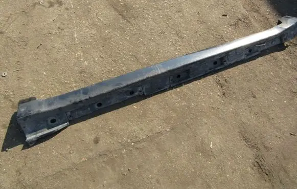 Toyota Avensis T270 Sill 7585005010