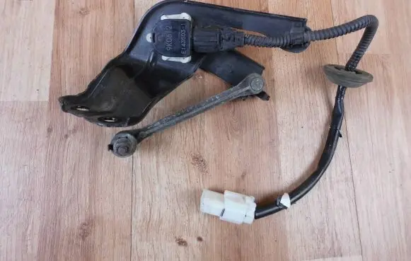 Mitsubishi ASX Headlight/headlamp level sensor 8303A066