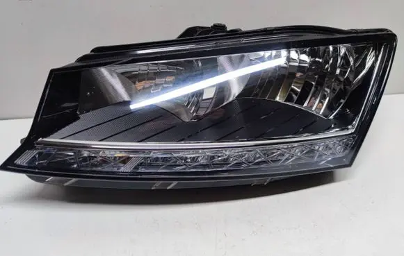 Skoda Fabia Mk3 (NJ) Headlight/headlamp 6V1941015D