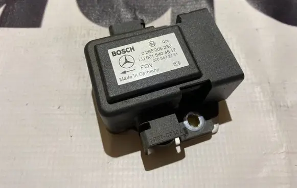 Mercedes-Benz E W211 ESP acceleration yaw rate sensor 0015404517 A0015404517