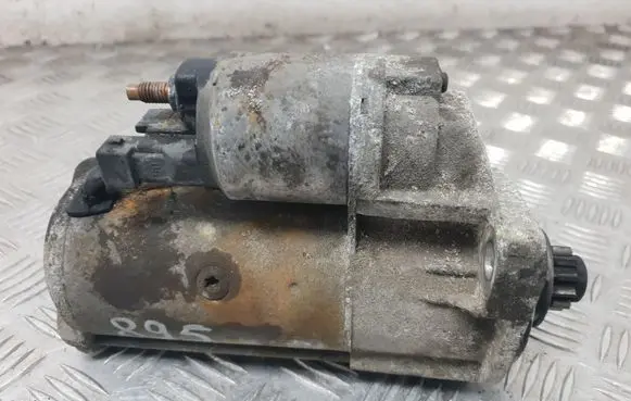 Volkswagen Golf IV Starter motor 020911023R D7RS29