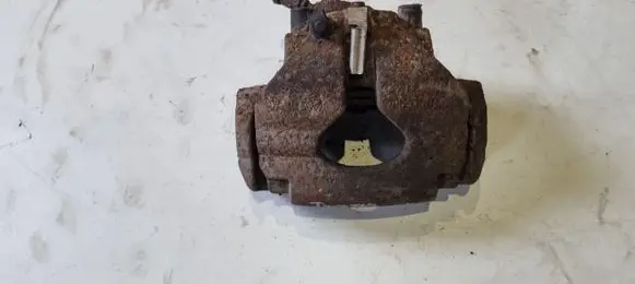Volkswagen Touareg I Front brake caliper