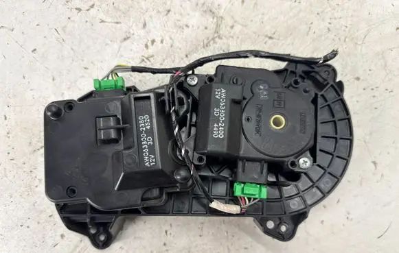 Chevrolet Camaro A/C air flow flap actuator/motor AW0638002400 AW0638002380