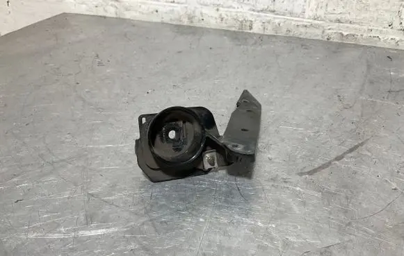 BMW 3 E90 E91 Front bumper mounting bracket 7058448