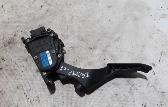 Volkswagen Transporter - Caravelle T5 Accelerator throttle pedal 7H1723503