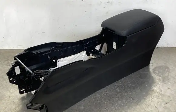 KIA Sorento IV Armrest 