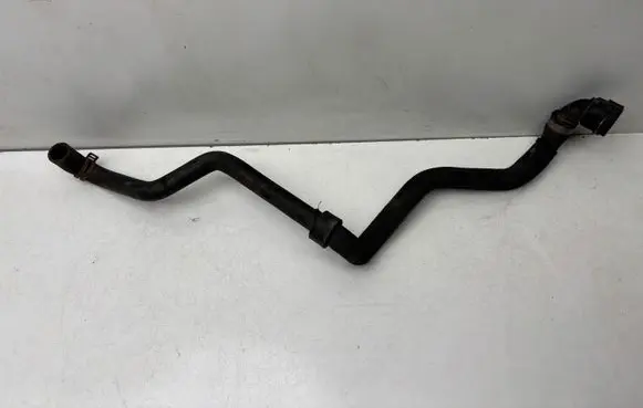 Audi A8 S8 D4 4H Engine coolant pipe/hose 8E0122293