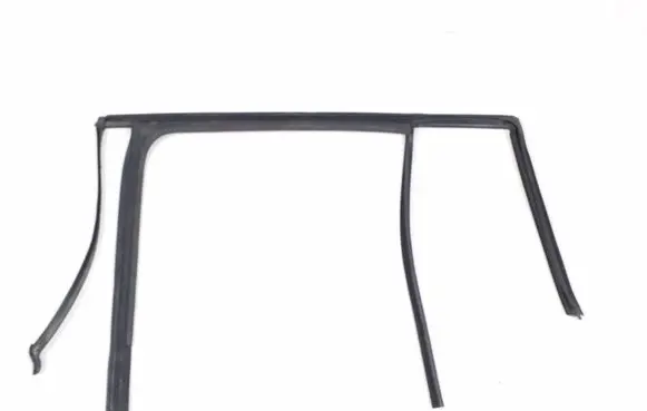 Volkswagen Tiguan Other rear door trim element 5N0839432H