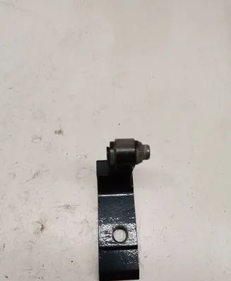 BMW 7 G11 G12 Rear door lower hinge 7333094
