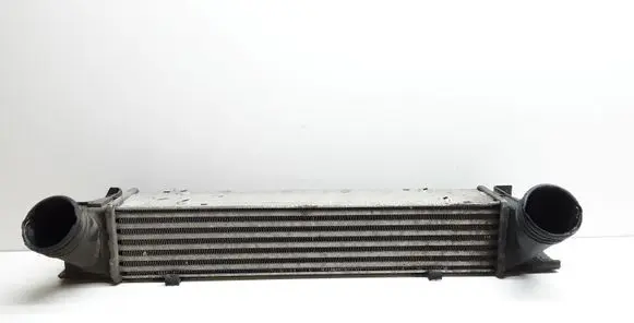 BMW 3 E90 E91 Intercooler radiator 7524916