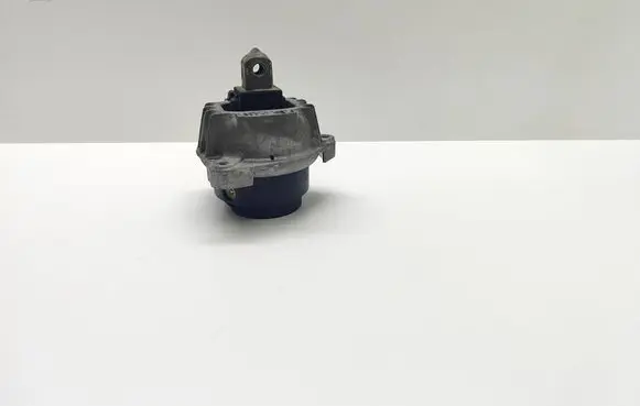 BMW 7 F01 F02 F03 F04 Engine mount bracket 6777373 22116777373