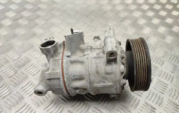 Volkswagen PASSAT B8 Air conditioning (A/C) compressor (pump) 5Q0820803E
