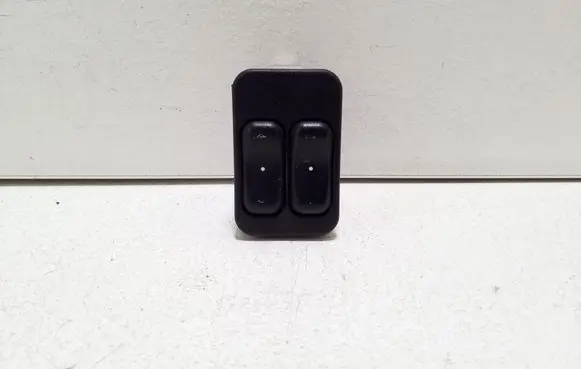 Opel Zafira A Electric window control switch 90561088