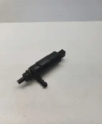Audi A4 S4 B7 8E 8H Windscreen/windshield washer pump 3B7955681