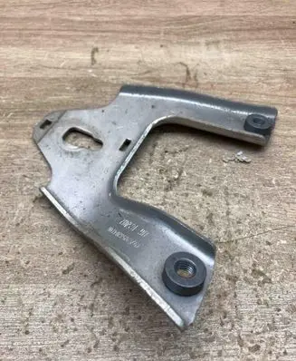 Mercedes-Benz AMG GT 4 x290 w290 Radiator mount bracket A2056201400 06165AQ2
