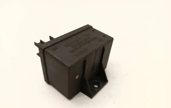 Citroen C4 I Glow plug pre-heat relay 0281003018