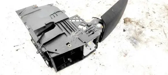 Volkswagen Golf VI Armrest 1K5864251