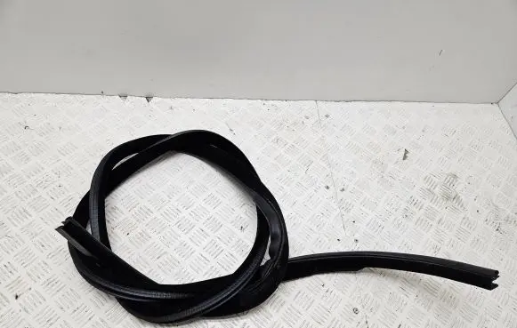 Land Rover Range Rover Sport L494 Rubber seal rear door 