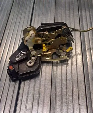 Hyundai Terracan Front door lock