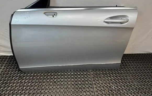 Mercedes-Benz CLS C218 X218 Front door