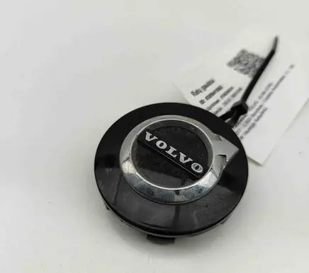 Volvo XC40 R20 wheel hub/cap/trim 32243631