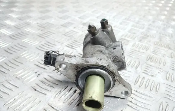 Renault Laguna II Master brake cylinder