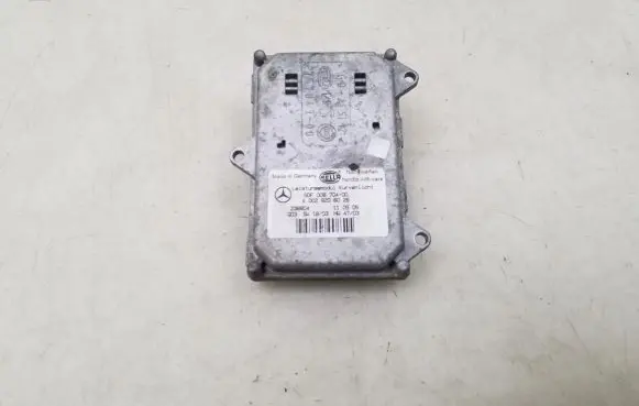 Mercedes-Benz E W211 Xenon control unit/module A0028206026