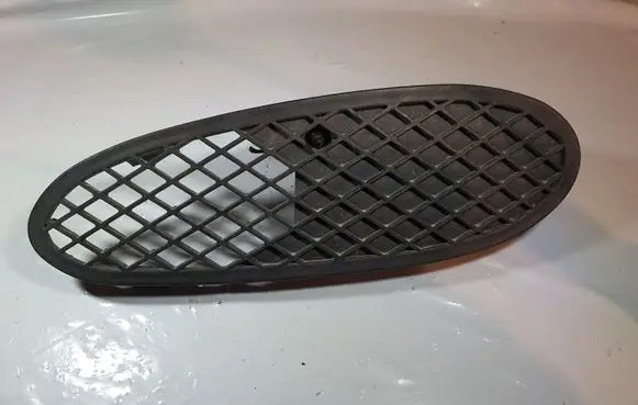 Mercedes-Benz S W220 Front bumper lower grill A2208851123