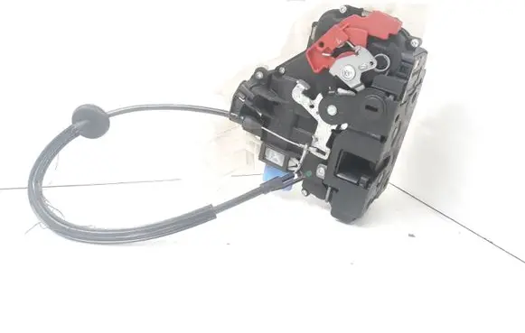 Volkswagen Golf V Rear door lock 7L0839016D