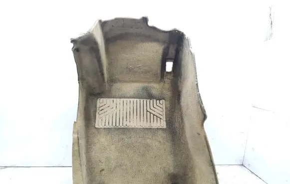 Mercedes-Benz CLS C219 Front floor carpet liner A2116800140