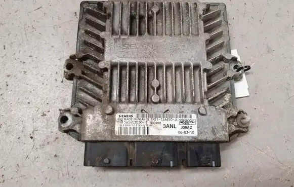 Ford Focus C-MAX Engine control unit/module 4M5112A650 866264161