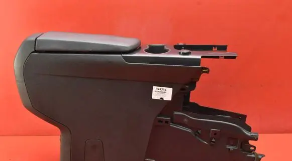 Peugeot 3008 I Center console 