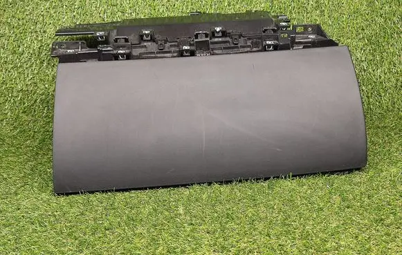 Tesla Model 3 Glove box 113340900B 291039X T035777