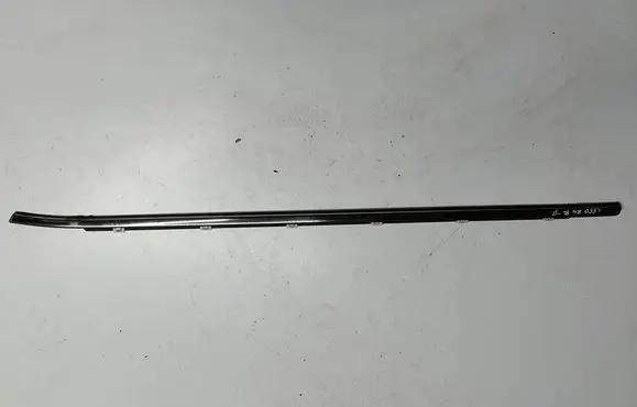 KIA Ceed Front door glass trim molding af2a98
